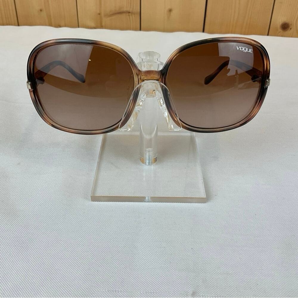 Vouge Womens Tortise Shell Square Sunglasses- VO2697S